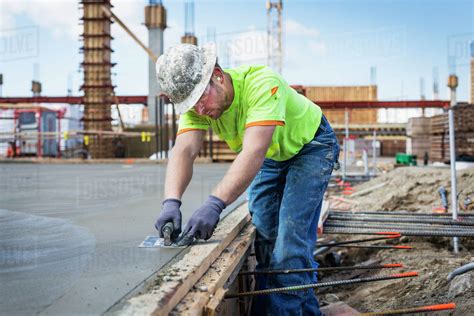 finishing work in building construction