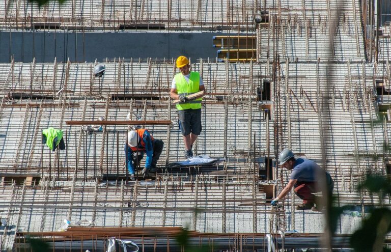 An Unexpected Dilemma: Construction Worker Needs to Poop