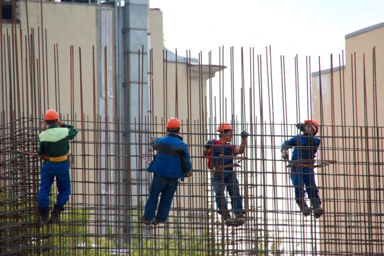 How to Log In to Your Construction Worker Account