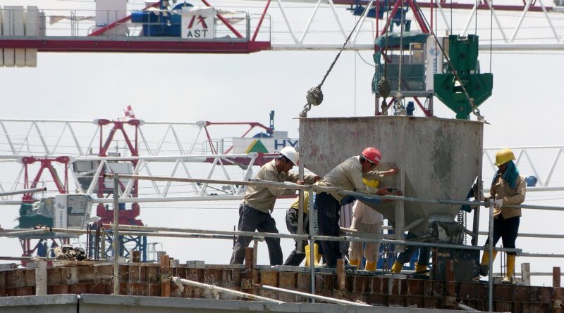 Know Your Duties: What Construction Workers Must Do