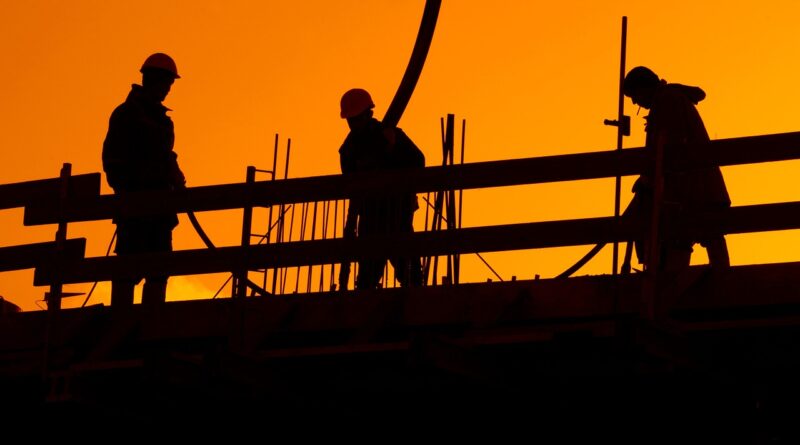 Maximize Your Earnings: Tax Deductions for Construction Workers