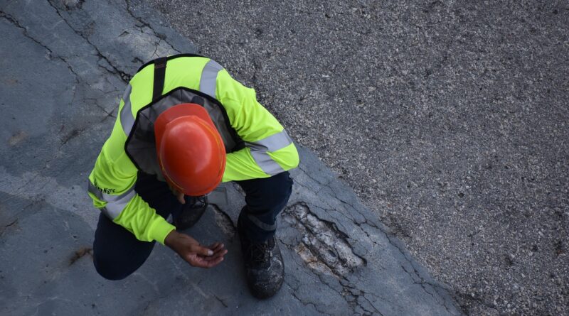 The Importance of a Clear Construction Worker Outline