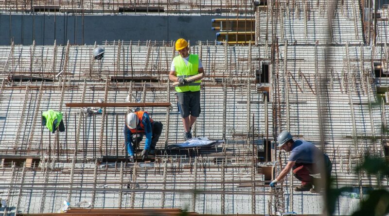 Transform Your Look with a Construction Worker Costume